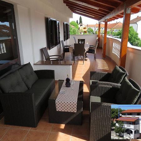 Apartments Gloria Biograd Na Moru Extérieur photo