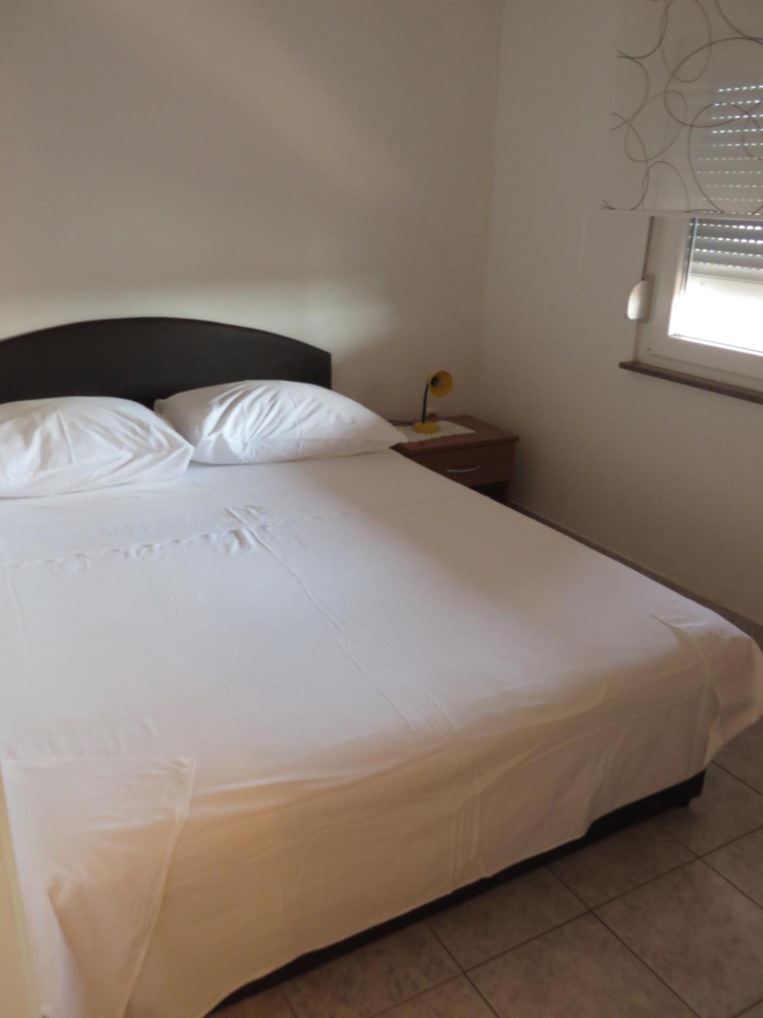 Apartments Gloria Biograd Na Moru Chambre photo