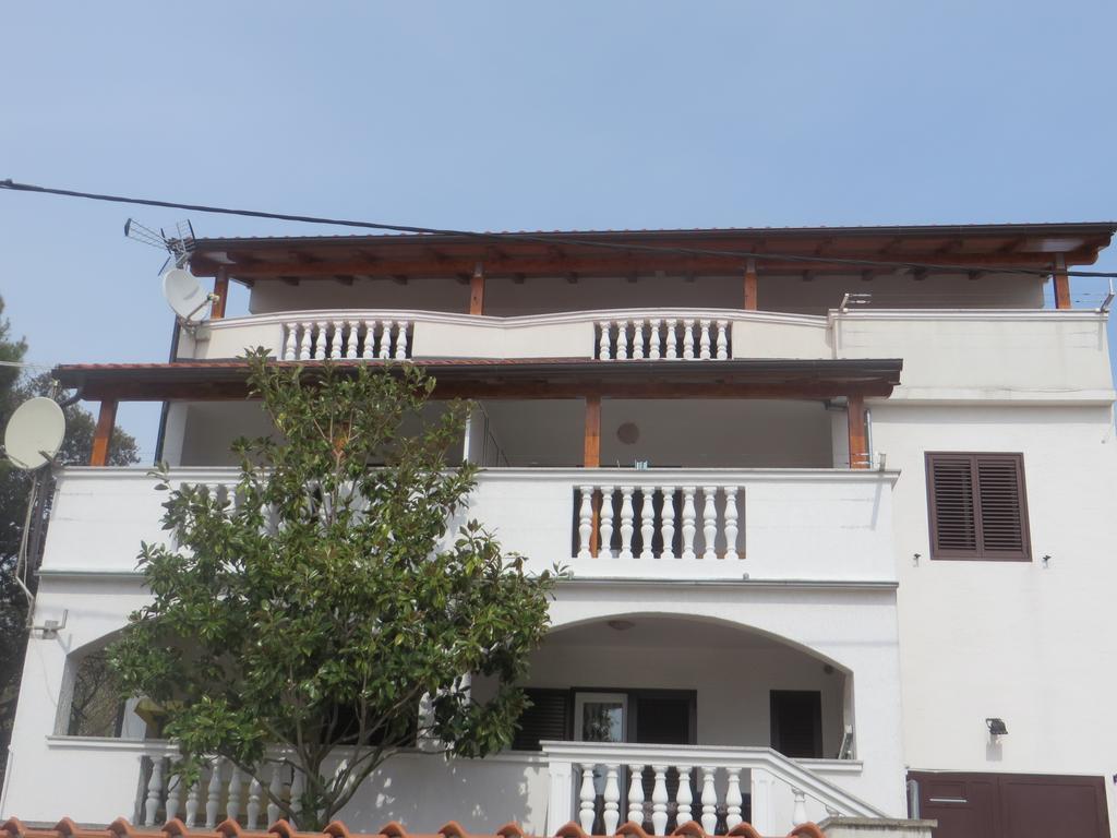 Apartments Gloria Biograd Na Moru Extérieur photo