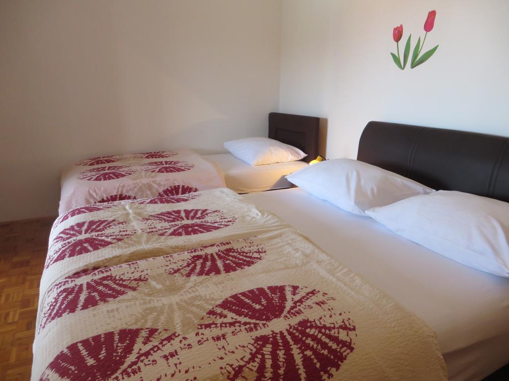 Apartments Gloria Biograd Na Moru Extérieur photo