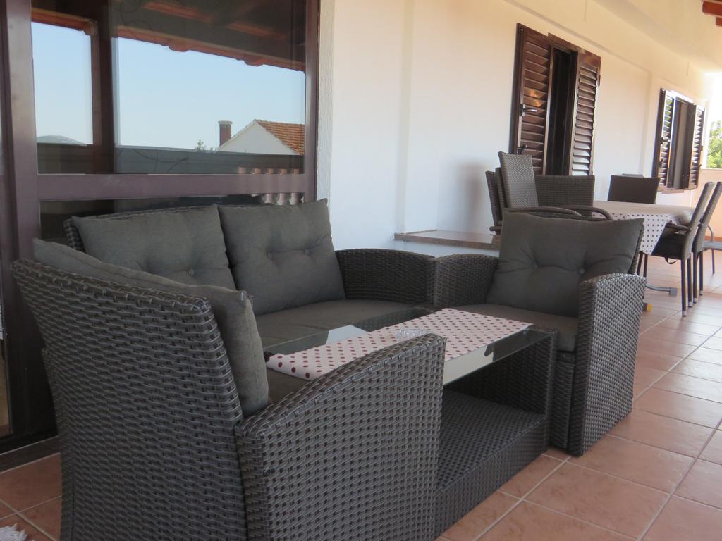 Apartments Gloria Biograd Na Moru Extérieur photo