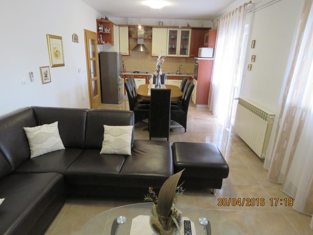 Apartments Gloria Biograd Na Moru Extérieur photo