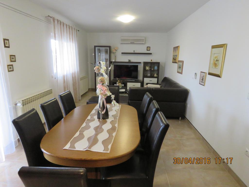 Apartments Gloria Biograd Na Moru Extérieur photo