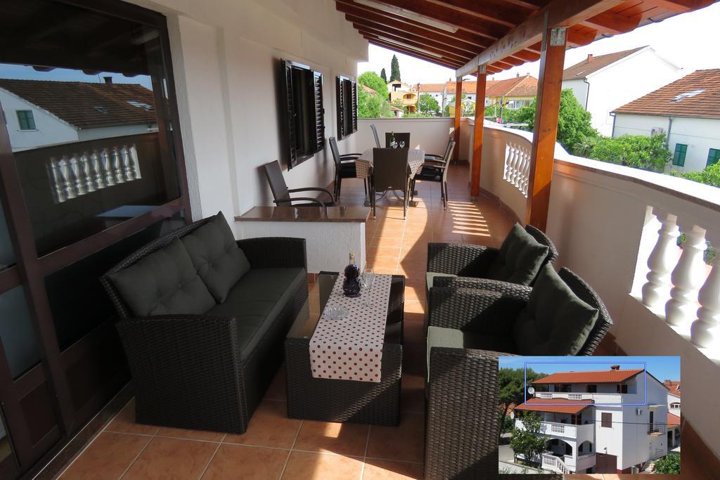 Apartments Gloria Biograd Na Moru Extérieur photo