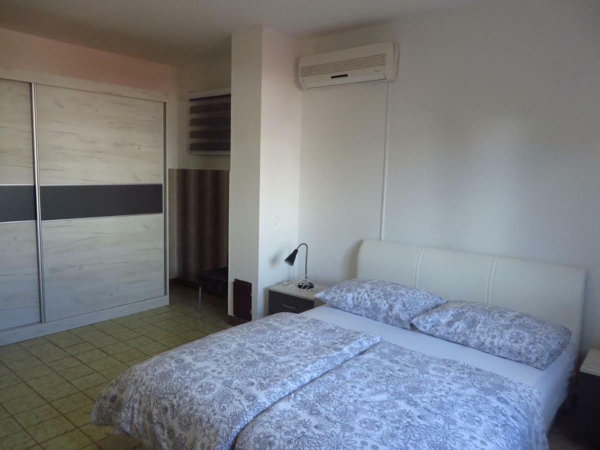 Apartments Gloria Biograd Na Moru Extérieur photo
