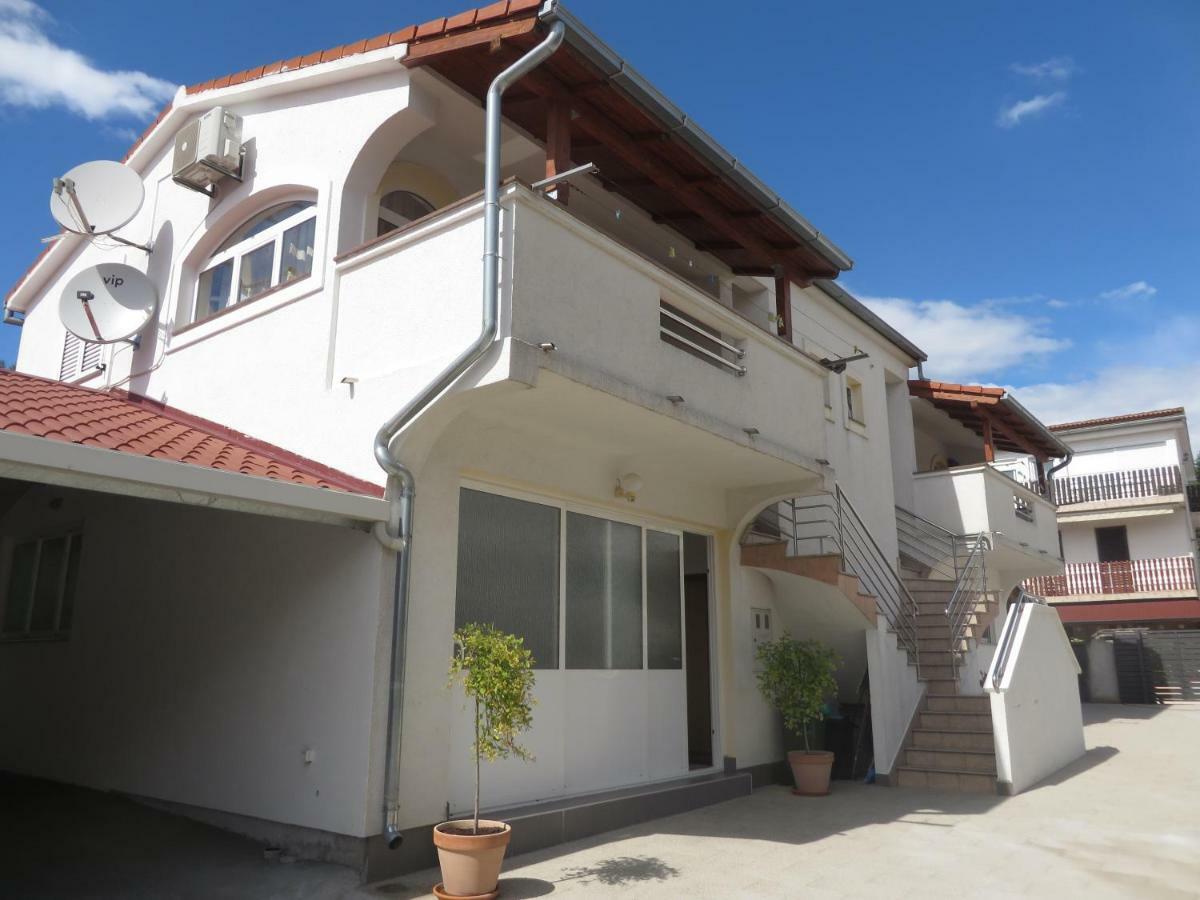 Apartments Gloria Biograd Na Moru Chambre photo